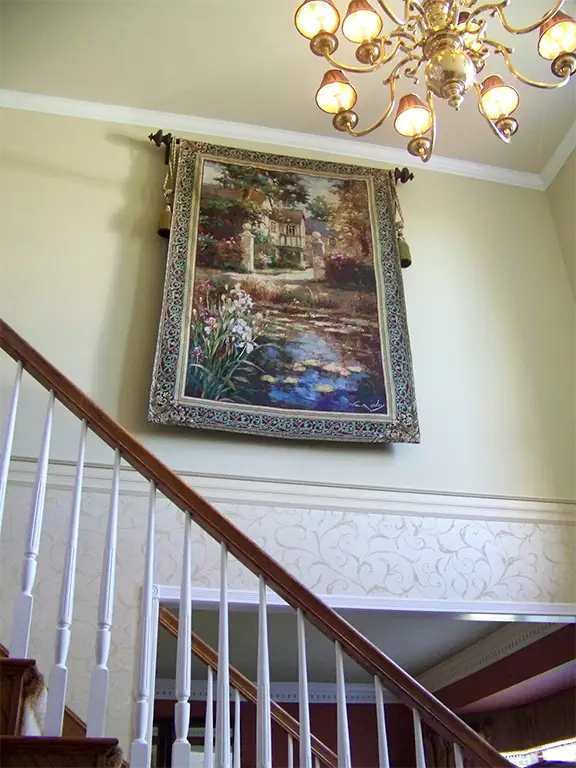 Staircase Wall Decor Ideas