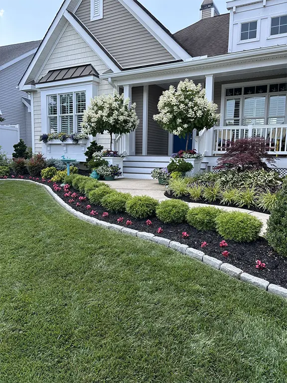 Small Front Yard Landscaping Ideas