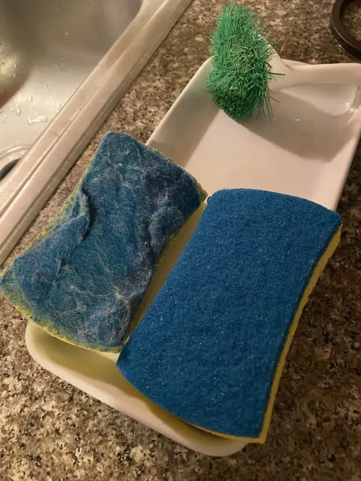 Kitchen Items You Should Throw Away Right Now